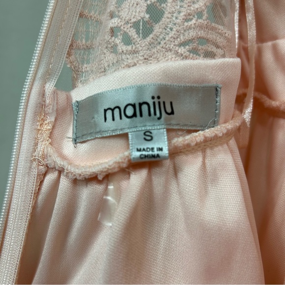 Pink Sweetheart Gown with Cap Sleeves for Prom - Picture 5 of 6